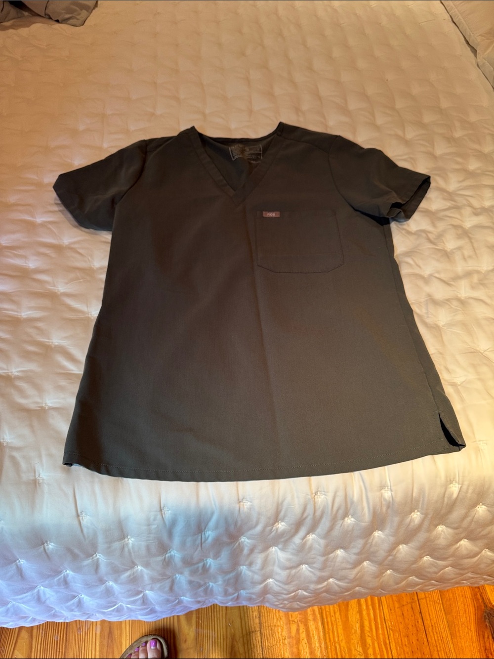Figs Women's V-Neck Scrub Top in Bonsai